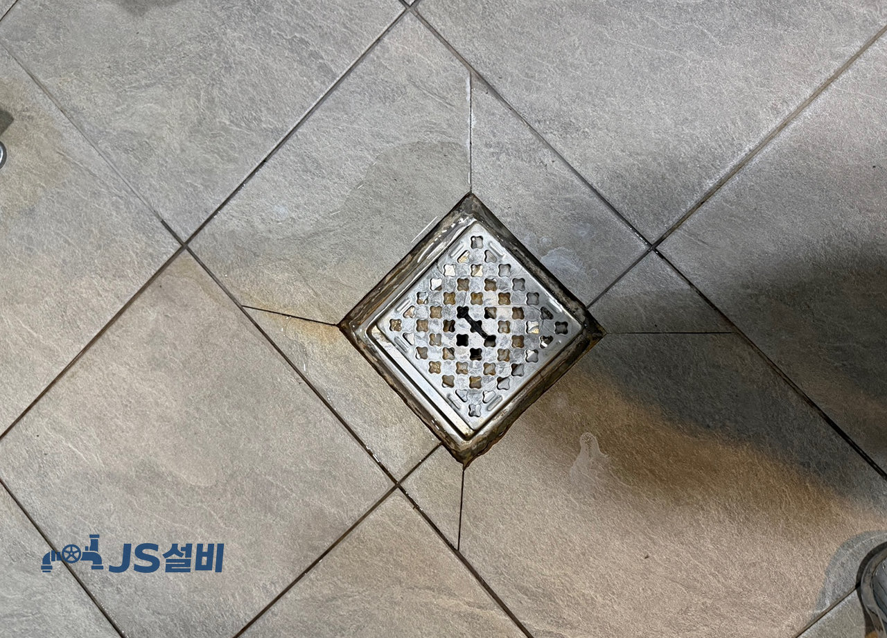 오전동 하수구막힘 실제 작업 사진 1 | 제이에스설비
