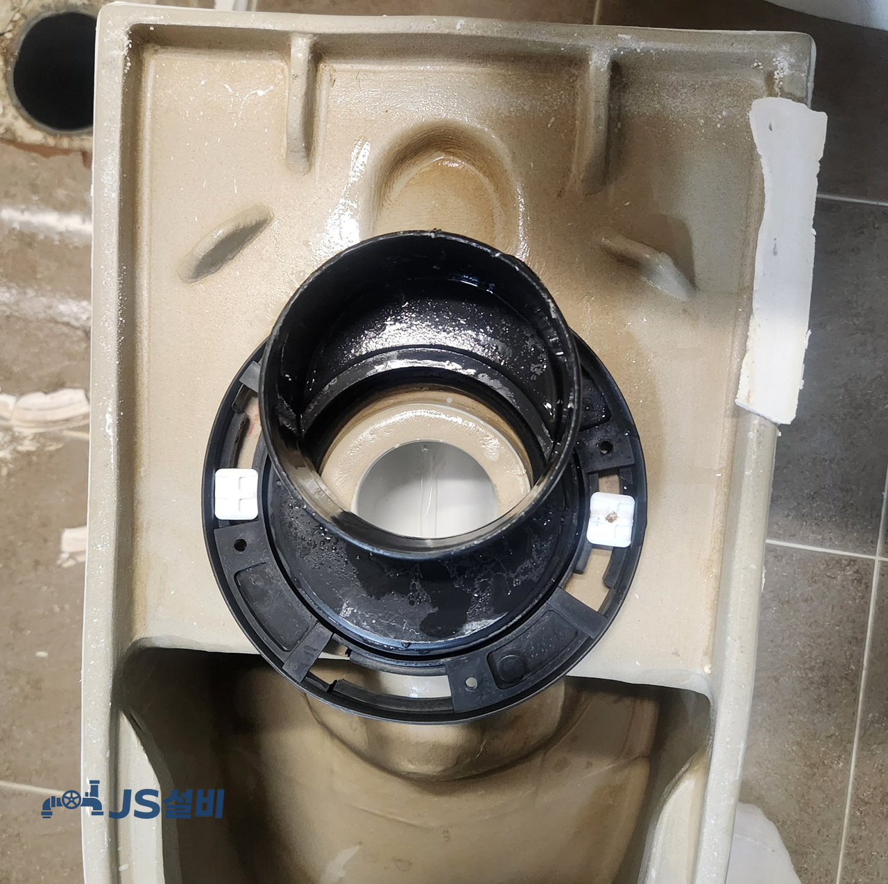 제이에스설비 toilet 작업 사진